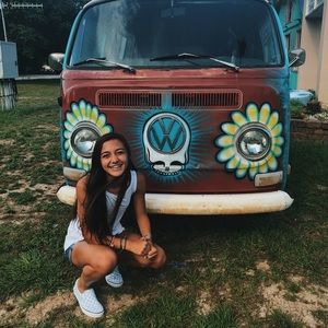 Meet your Posher, Anna